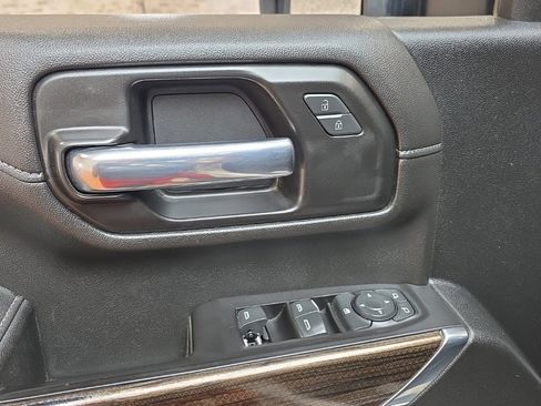 Used 2021 Chevrolet Silverado 2500 LT w/ Z71 Off-Road Package image 23