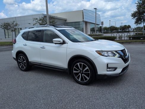 Used 2019 Nissan Rogue SL w/ Premium Package FWD image 3