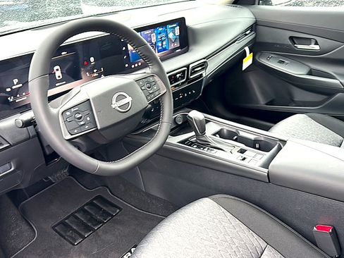 New 2026 Nissan Sentra SV w/ SV Convenience Package FWD image 9