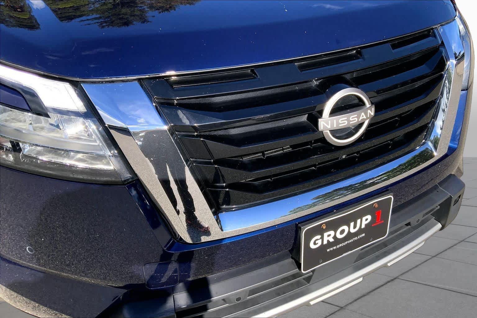 Used 2023 Nissan Pathfinder Platinum AWD/4WD image 30