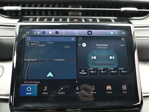 Used 2023 Jeep Grand Cherokee Limited w/ Black Appearance Package AWD/4WD image 33