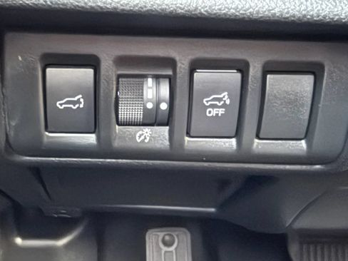 Used 2025 Subaru Outback Limited AWD/4WD image 26