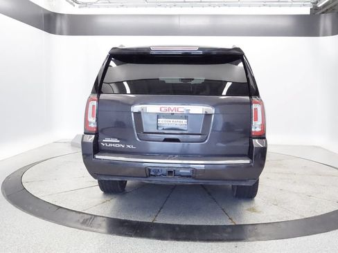 Used 2016 GMC Yukon XL Denali w/ Open Road Package AWD/4WD image 4