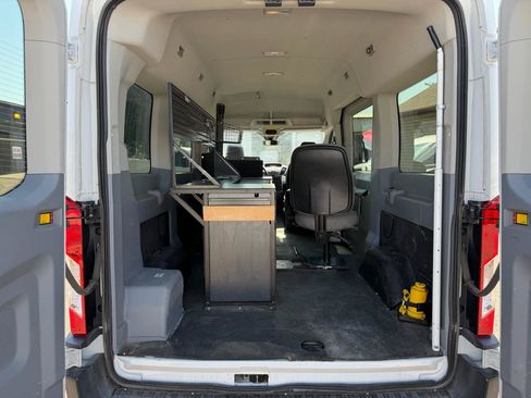Used 2019 Ford Transit 150 XLT RWD image 5