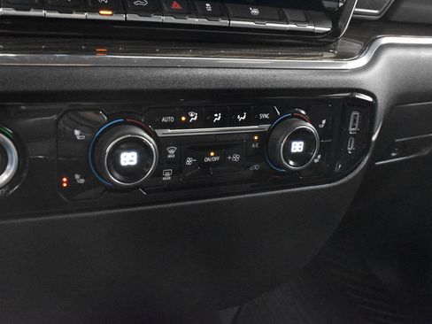 Used 2023 Chevrolet Silverado 1500 LT image 19