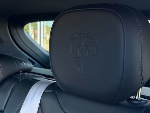 Certified 2023 Porsche Cayenne Platinum Edition AWD/4WD image 16