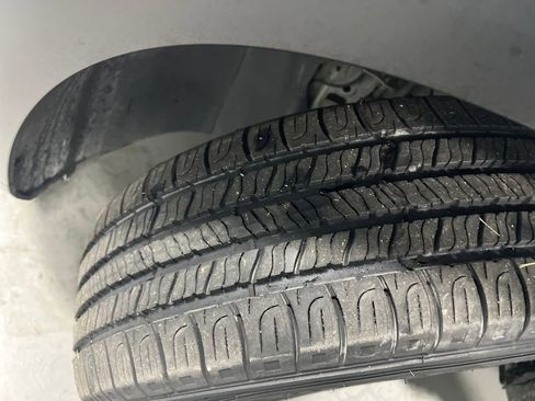 Used 2024 Chevrolet Trax RS image 31