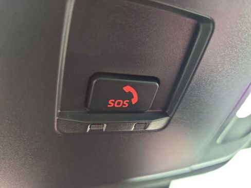 Used 2025 Toyota Camry SE FWD image 28