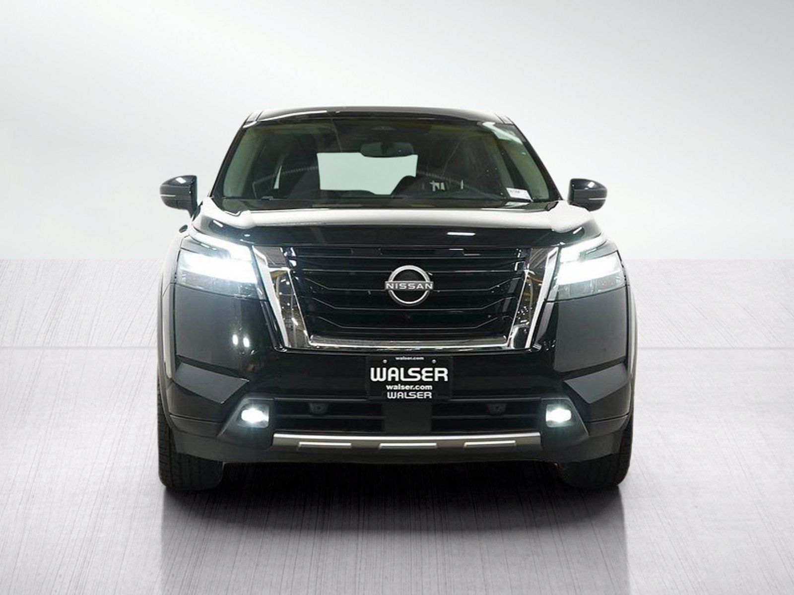 Used 2022 Nissan Pathfinder Platinum AWD/4WD image 8