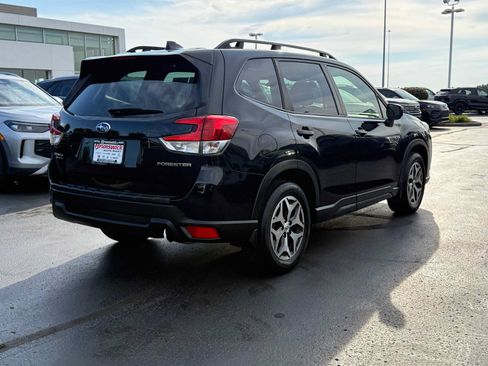 Certified 2023 Subaru Forester Premium AWD/4WD image 4