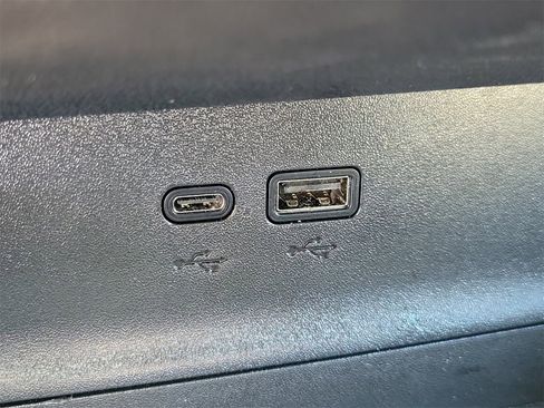 Used 2025 Chevrolet Equinox LT image 26