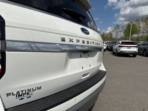 Used 2024 Ford Expedition Max Platinum AWD/4WD image 32