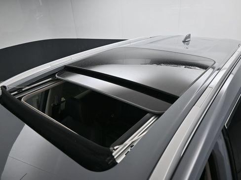 Certified 2023 Nissan Rogue SL FWD image 20