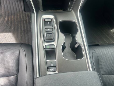 Used 2020 Honda Accord Touring image 18