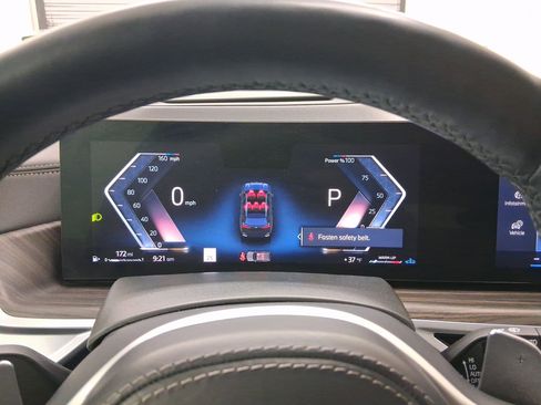 Used 2024 BMW X5 xDrive40i w/ M Sport Package image 17