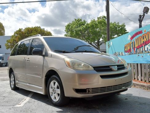 Used 2005 Toyota Sienna LE w/ Assistance Pkg 2 FWD image 40