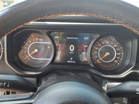 Used 2024 Jeep Gladiator Mojave w/ Convenience Group AWD/4WD image 19