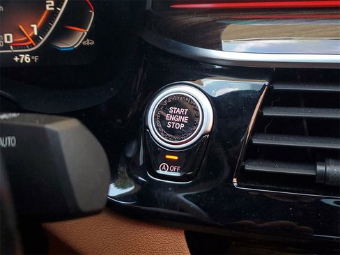 Used 2021 BMW M550i xDrive w/ Executive Package image 33