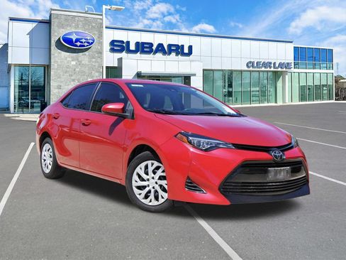 Used 2019 Toyota Corolla LE FWD image 1