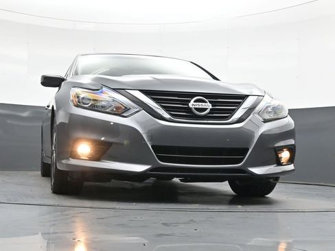 Used 2017 Nissan Altima 2.5 SR FWD image 43