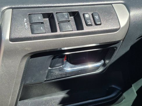 Used 2015 Toyota 4Runner SR5 RWD image 9
