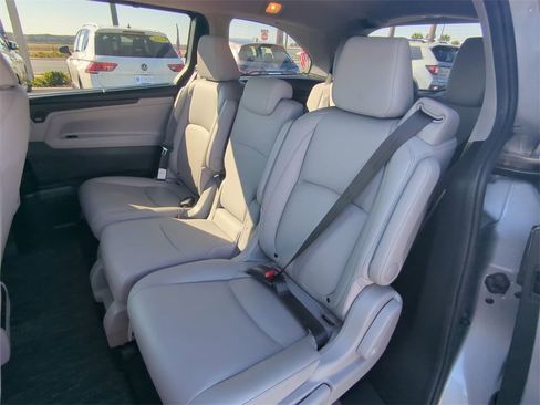 Used 2024 Honda Odyssey EX-L image 13