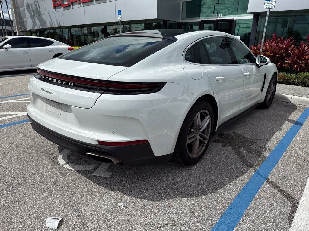 Certified 2025 Porsche Panamera RWD image 38