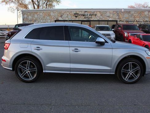 Used 2018 Audi SQ5 Premium Plus w/ Navigation Package AWD/4WD image 8