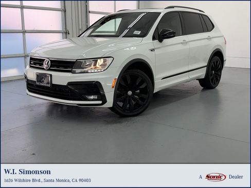 Used 2020 Volkswagen Tiguan SE R-Line FWD image 1