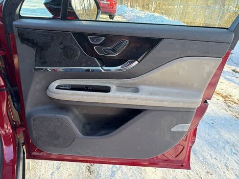 Used 2023 Lincoln Corsair AWD w/ Equipment Group 101A image 10