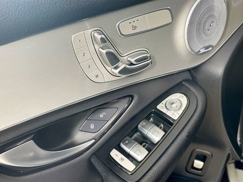 Used 2020 Mercedes-Benz GLC 300 4MATIC image 21