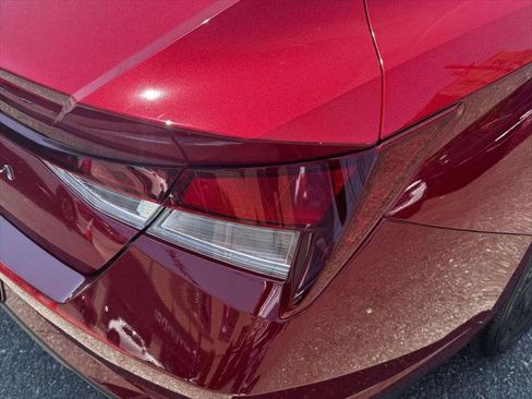 Certified 2023 Hyundai Elantra SEL FWD image 10