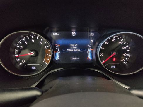 Used 2019 Jeep Compass Limited FWD image 23