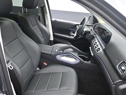 Certified 2026 Mercedes-Benz GLS 450 4MATIC image 32