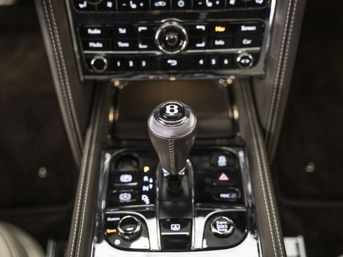 Used 2013 Bentley Mulsanne RWD image 52