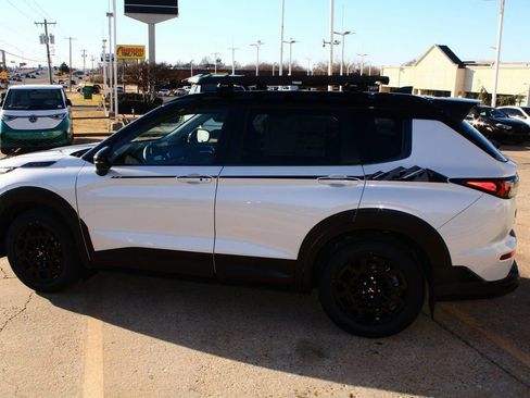 New 2026 Mitsubishi Outlander Trail Edition image 11