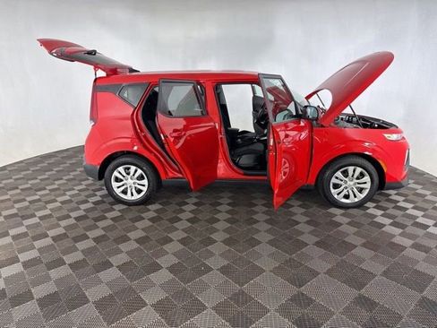 Certified 2022 Kia Soul LX FWD image 14