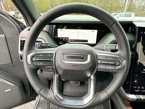 New 2026 GMC Yukon XL Denali w/ Sun & Power Step Package AWD/4WD image 18
