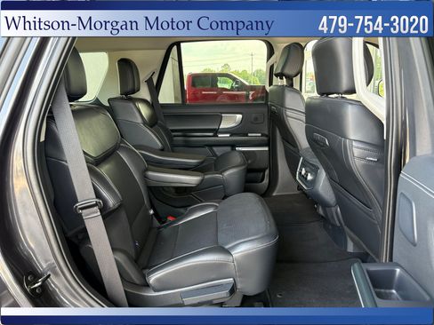 Used 2025 Ford Expedition Platinum w/ Driver's Package AWD/4WD image 41