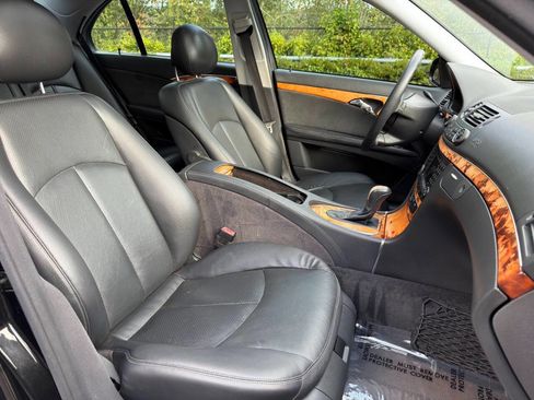 Used 2006 Mercedes-Benz E 350 Sedan image 15