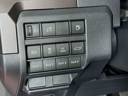 Used 2025 Toyota 4Runner TRD Off-Road Premium AWD/4WD image 12