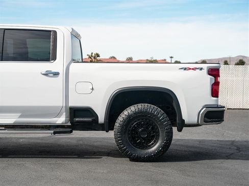 Used 2024 Chevrolet Silverado 2500 LTZ AWD/4WD image 7