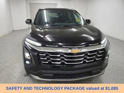 Used 2025 Chevrolet Equinox LT w/ Safety and Technology Package image 2
