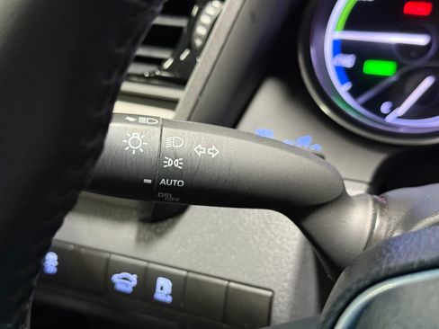 Used 2019 Toyota Camry XLE FWD image 30