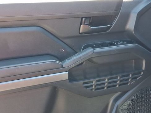 Used 2025 Toyota Tacoma SR5 AWD/4WD image 22