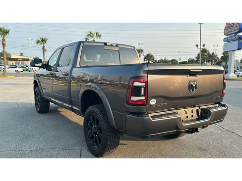 Used 2021 RAM 2500 Laramie w/ Night Edition AWD/4WD image 4