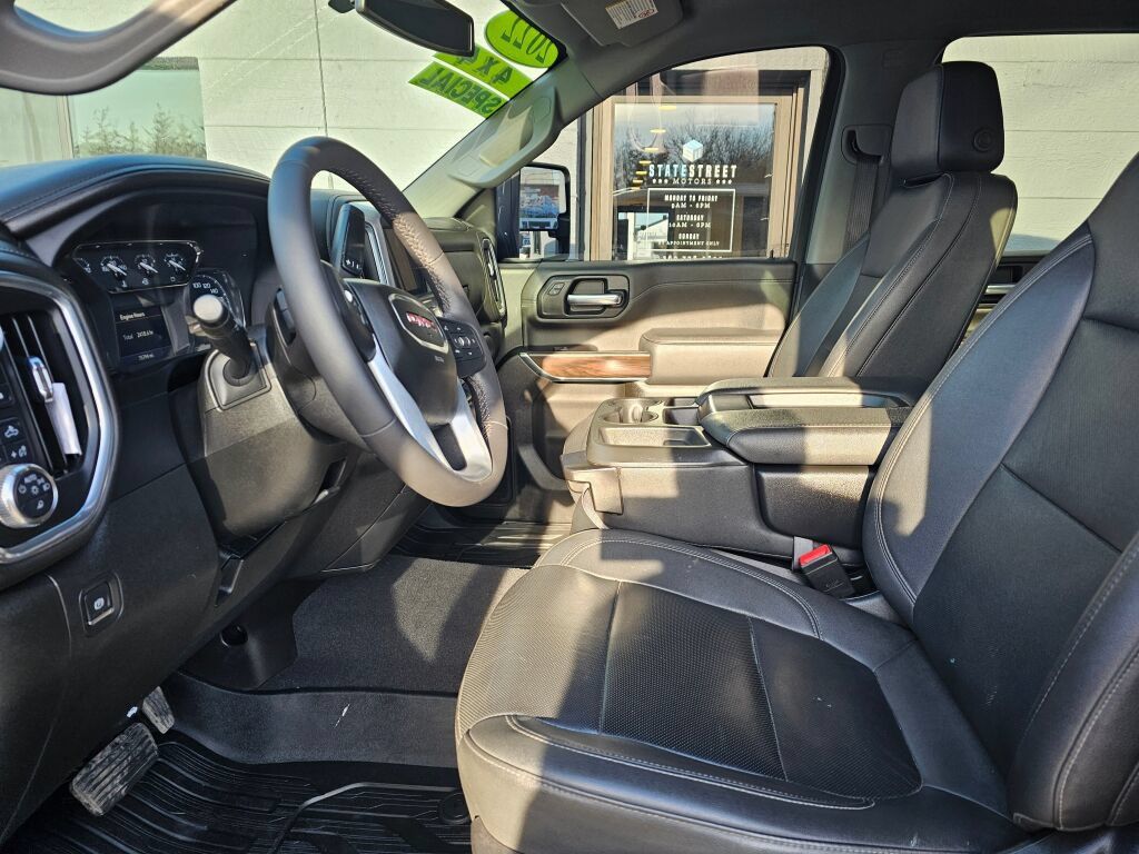 Used 2022 GMC Sierra 3500 SLT w/ X31 Off-Road Package AWD/4WD image 17