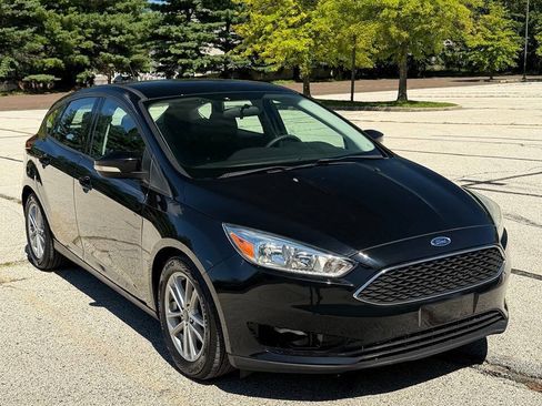 Used 2017 Ford Focus SE FWD image 7