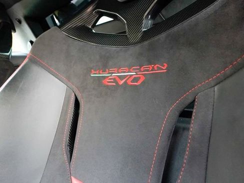 Used 2022 Lamborghini Huracan EVO image 57