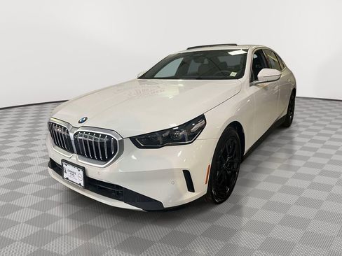 Used 2026 BMW 530i xDrive AWD/4WD image 7